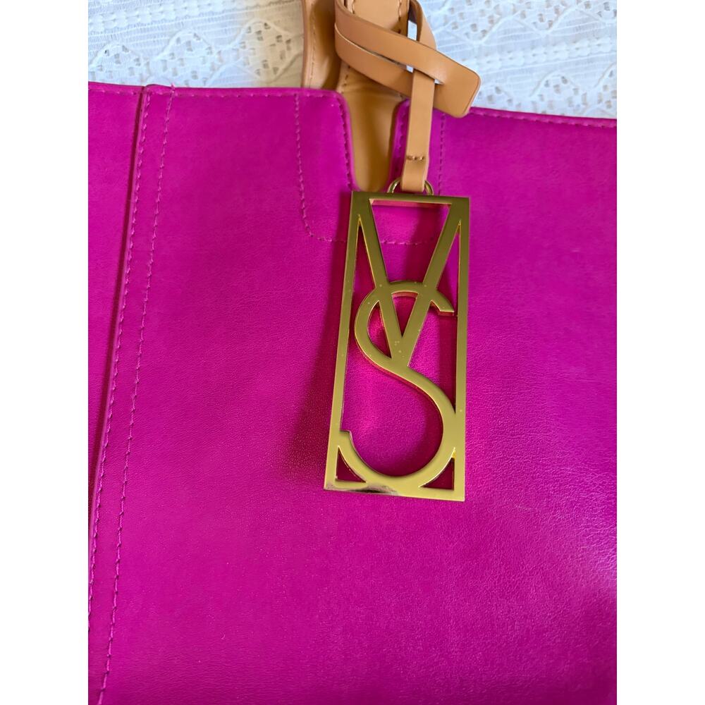 Victoria's Secret Pink Faux Leather Tote Bag Large Shopper Gold Charm Shoulder - Picture 9 of 10